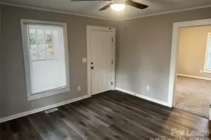 411 W 10th St, Kannapolis, NC 28081 - Photo 7