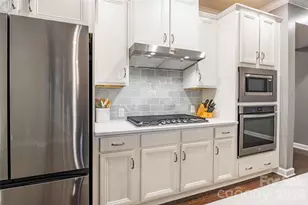 14915 Batteliere Dr, Charlotte, NC 28278 - Photo 9