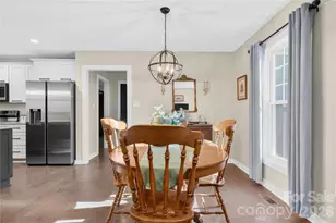 364 N Oakwood Dr, Statesville, NC 28677 - Photo 11