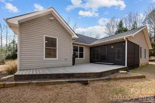 136 Little Cove Creek Dr, Saluda, NC 28773 - Photo 37