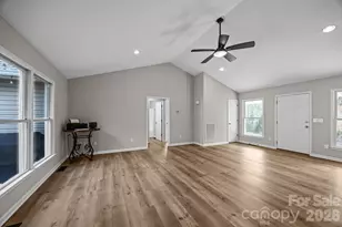 136 Little Cove Creek Dr, Saluda, NC 28773 - Photo 7