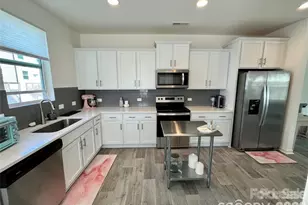 11005 Woodland Crk Wy, Charlotte, NC 28262 - Photo 5