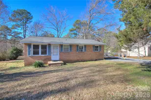 408 S Jackson Ave, Waxhaw, NC 28173 - Photo 1