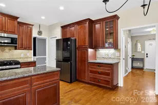 12238 Taos Ct, Charlotte, NC 28277 - Photo 9