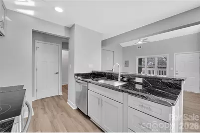 425 W 8th Street #95, Charlotte, NC 28202 - Photo 11