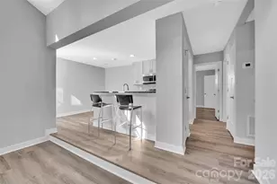 425 W 8th St, Charlotte, NC 28202 - Photo 9