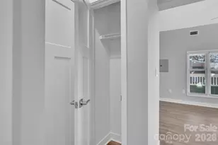 425 W 8th St, Charlotte, NC 28202 - Photo 19