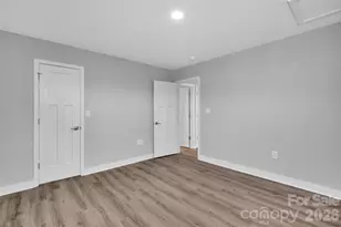 425 W 8th St, Charlotte, NC 28202 - Photo 15