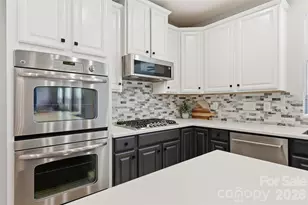 9759 Brandybuck Dr, Charlotte, NC 28269 - Photo 9