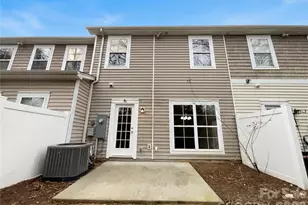 4773 Craigmoss Ln, Charlotte, NC 28278 - Photo 5