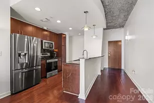 210 N Church St, Charlotte, NC 28202 - Photo 19