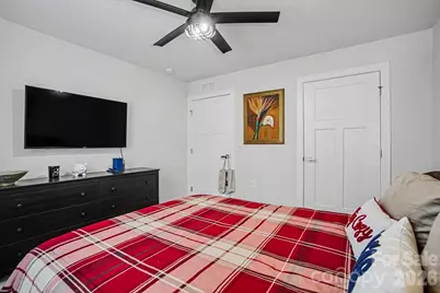 4217 Jones Creek Lane, Charlotte, NC 28215 - Photo 17