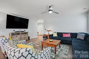 4217 Jones Crk Ln, Charlotte, NC 28215 - Photo 9