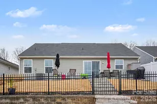 4217 Jones Crk Ln, Charlotte, NC 28215 - Photo 5