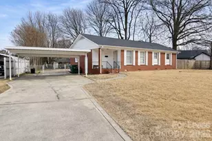 4131 Woodgreen Terrace, Charlotte, NC 28205 - Photo 1