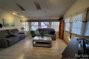 101 N Cardinal Dr, New London, NC 28127 - Photo 5