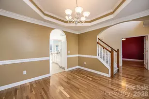 5045 Old River Dr, Hickory, NC 28602 - Photo 9