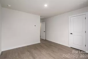 800 28th St SW, Hickory, NC 28602 - Photo 7