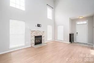 2816 Robyns Glen Dr, Charlotte, NC 28269 - Photo 9