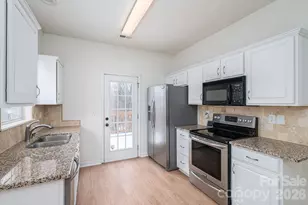 2816 Robyns Glen Dr, Charlotte, NC 28269 - Photo 19