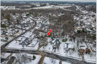 2816 Robyns Glen Drive, Charlotte, NC 28269 - Photo 7