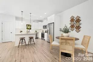 443 Dawn Cir, Charlotte, NC 28213 - Photo 5