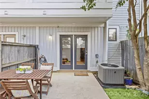 623 E 10th St, Charlotte, NC 28202 - Photo 25