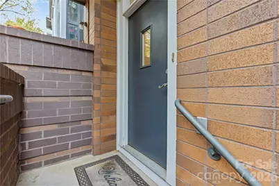 623 E 10th Street, Charlotte, NC 28202 - Photo 3