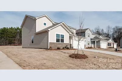 1014 Hanover Crossing Divide, Charlotte, NC 28215 - Photo 3