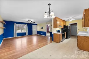 105 Trotter Ln, Kings Mountain, NC 28086 - Photo 9