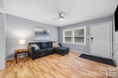 2410 Carrington Court, Charlotte, NC 28208 - Photo 3