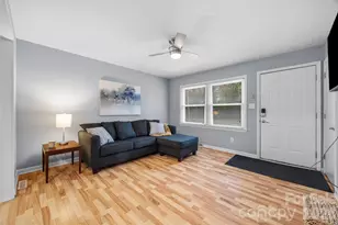 2410 Carrington Ct, Charlotte, NC 28208 - Photo 3