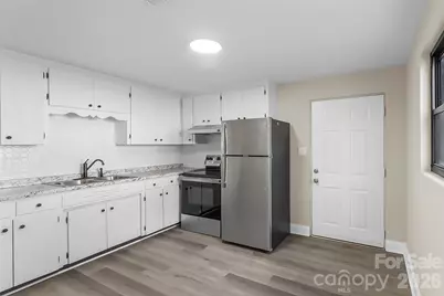 902 & 904 8th Avenue SW, Conover, NC 28613 - Photo 5