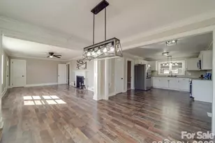 2228 W Market St, Cheraw, SC 29520 - Photo 9