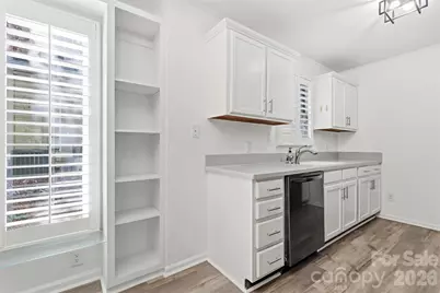 430 Queens Road #111, Charlotte, NC 28207 - Photo 11