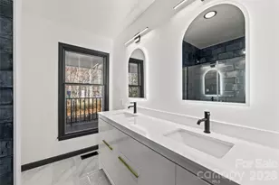 8 Indian Ridge Rd, Asheville, NC 28803 - Photo 25