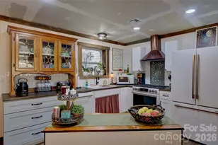 1029 Jacks Creek Rd, Burnsville, NC 28714 - Photo 3