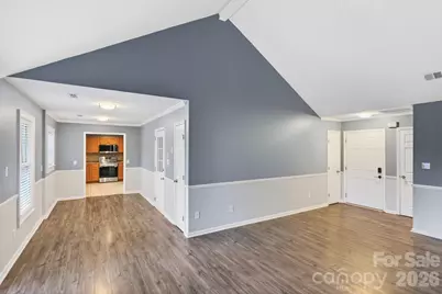 7026 Streamside Drive, Charlotte, NC 28212 - Photo 9