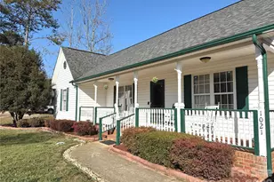 1021 Courtney Cove Ct, Gastonia, NC 28052 - Photo 3