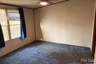 215 Humphrey Blvd, Gastonia, NC 28052 - Photo 9