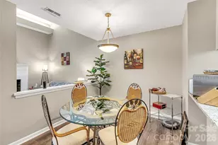 8073 Charter Oak Ln, Charlotte, NC 28226 - Photo 9