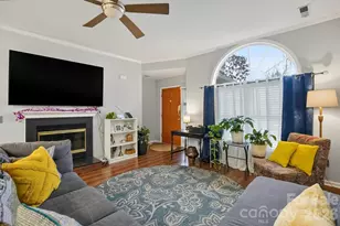 2523 Amber Creste Ln, Charlotte, NC 28212 - Photo 9