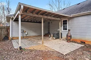 7821 Royce Hall Ln, Charlotte, NC 28216 - Photo 23