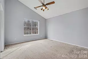 7821 Royce Hall Ln, Charlotte, NC 28216 - Photo 13