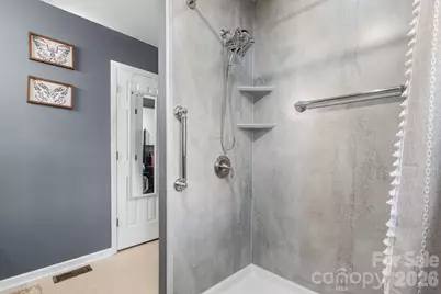 836 7th Avenue SW, Hickory, NC 28602 - Photo 13