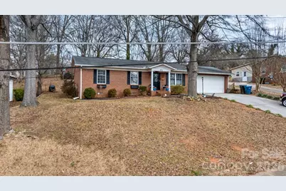 836 7th Avenue SW, Hickory, NC 28602 - Photo 1