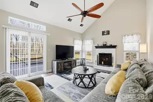 7344 Maitland Ln, Charlotte, NC 28215 - Photo 3