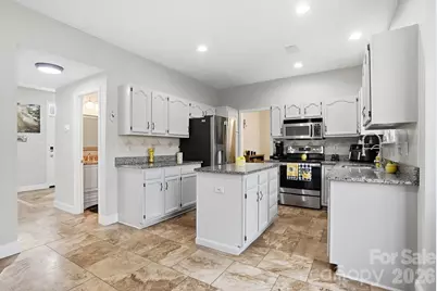 7344 Maitland Lane, Charlotte, NC 28215 - Photo 9