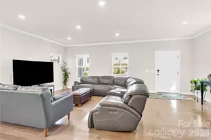 1221 Colgher St, Charlotte, NC 28227 - Photo 7