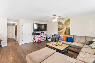 316 E Alabama Avenue, Bessemer City, NC 28016 - Photo 5